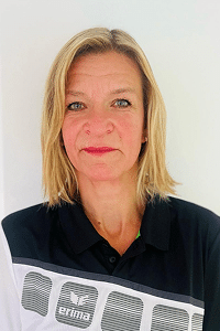 Nina ist Teil des Teams der Privatschwimmschule ist die Ansprechpartnerin und Organisatorin der Schwimmschule.